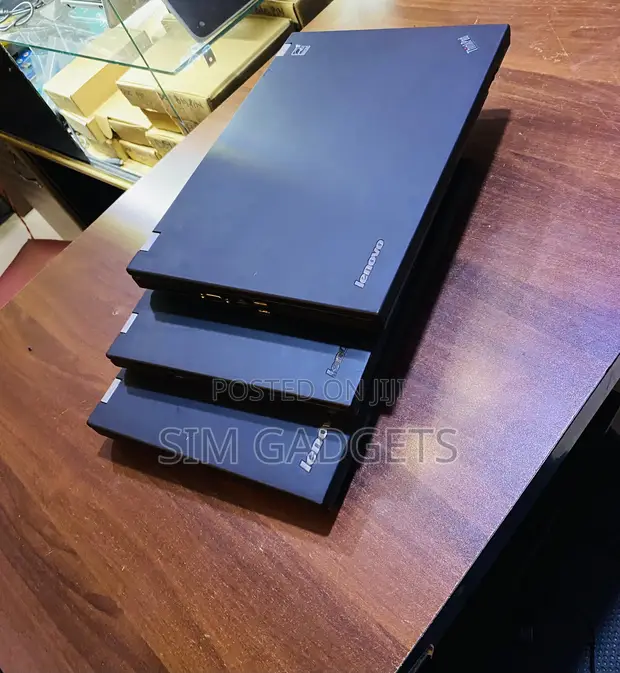 Lenovo ThinkPad T420 Laptop - 1