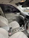 Subaru Forester 2.0D X 2010 Gold - 4