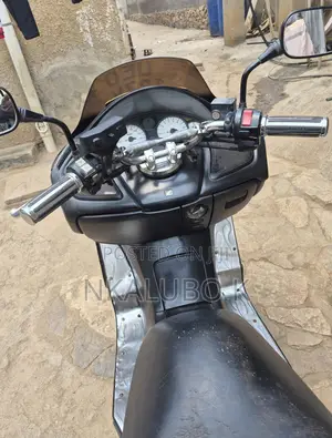 Honda Forza 2004 Scooter