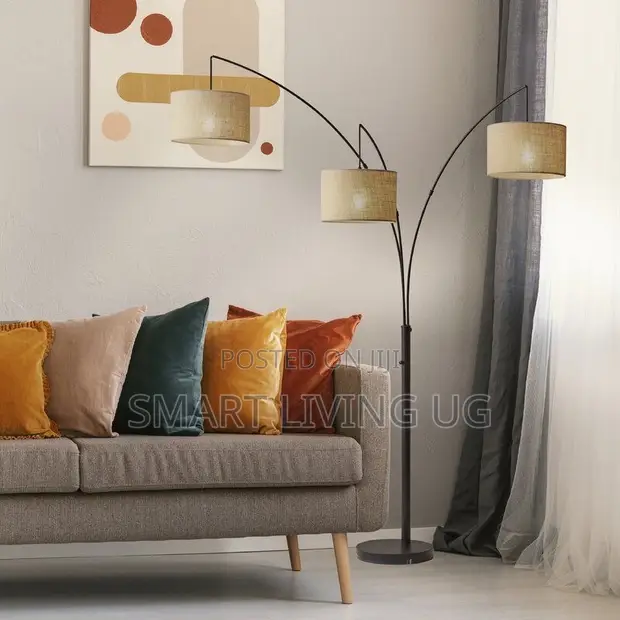 3-Head Floor Lamp - Modern Decorative Lighting - 1