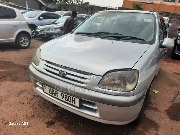 Toyota Raum 1999 Silver - 1