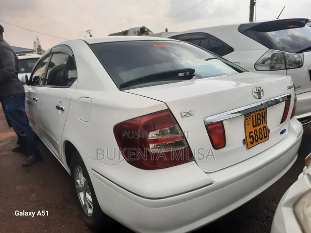 Toyota Premio 2006 White - 1