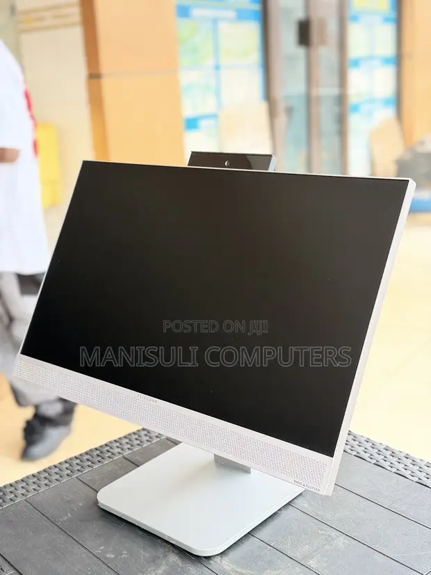 HP EliteOne 840 G9 All-in-One Desktop Computer - 1