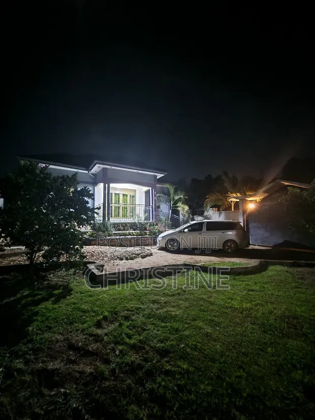 3 Bedroom Bungalow for Sale in Nama - 1