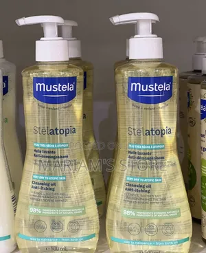 Mustela Cleansing Oil for Very Dry to Atopic-Prone Skin