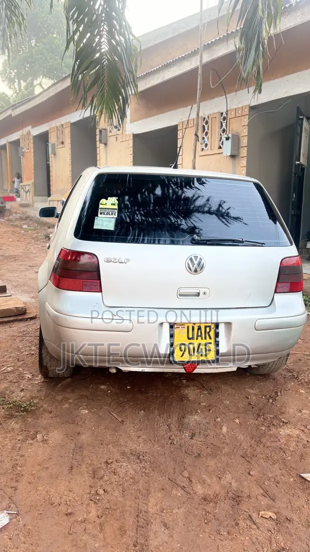 Volkswagen Golf 2.0 GLS 5-Door Automatic 2000 - 1