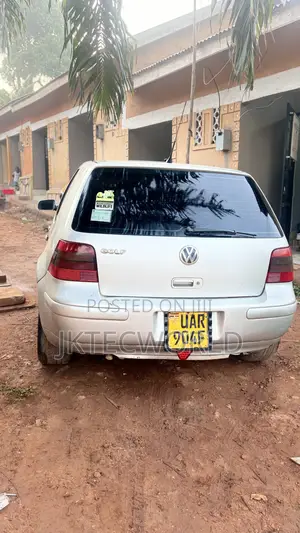 Volkswagen Golf 2.0 GLS 5-Door Automatic 2000