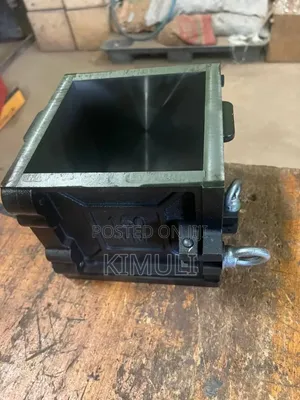 Cast Iron Concrete Cube Mould - Heavy Duty