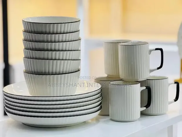 Ribbed Cream Ceramic Dinner Set with Black Trim - 1