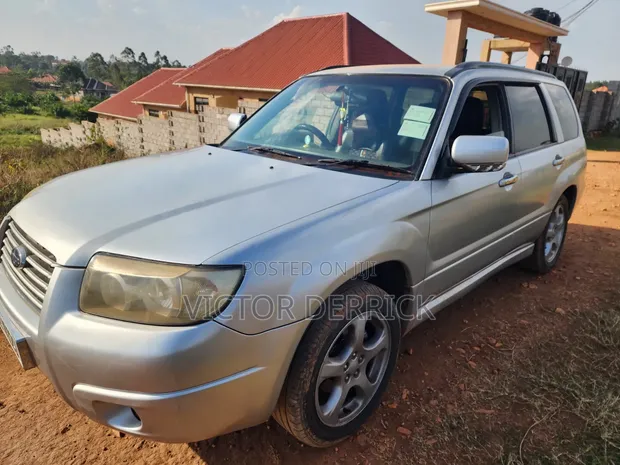 Subaru Forester 2005 Silver Automatic AWD - 1