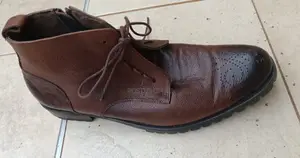 Genuine Leather Clarks Boots - Men's Size 9