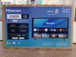 Hisense 43" QLED Smart TV (43Q5) - 1
