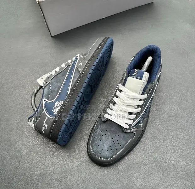 Travis Scott x Air Jordan 1 Low Louis Vuitton - 1