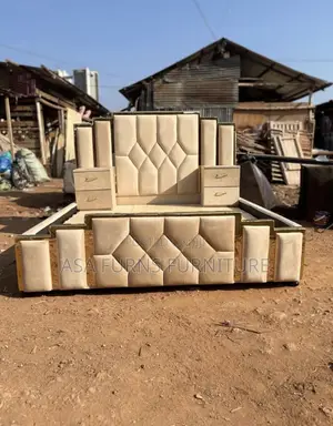 5x6 Bed with 2 Bedside Drawers