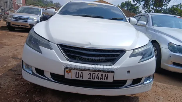 Toyota Mark X 2012 Silver - 1