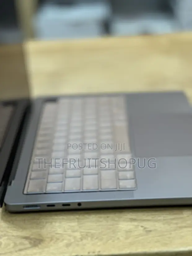 MacBook Pro 14-inch Keyboard Cover (M1-M5) - 1