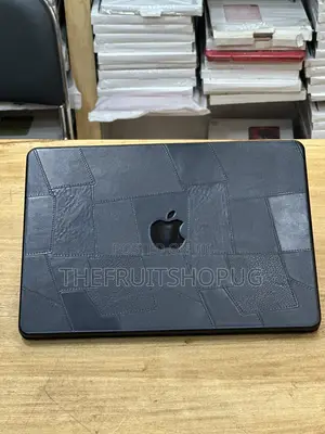 MacBook Air 13.6” Leather Protective Case (M2/M3/M4/M5)