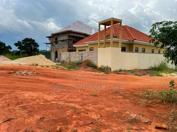 Prime Residential Plot for Sale in Kiwologoma-Kira - 1