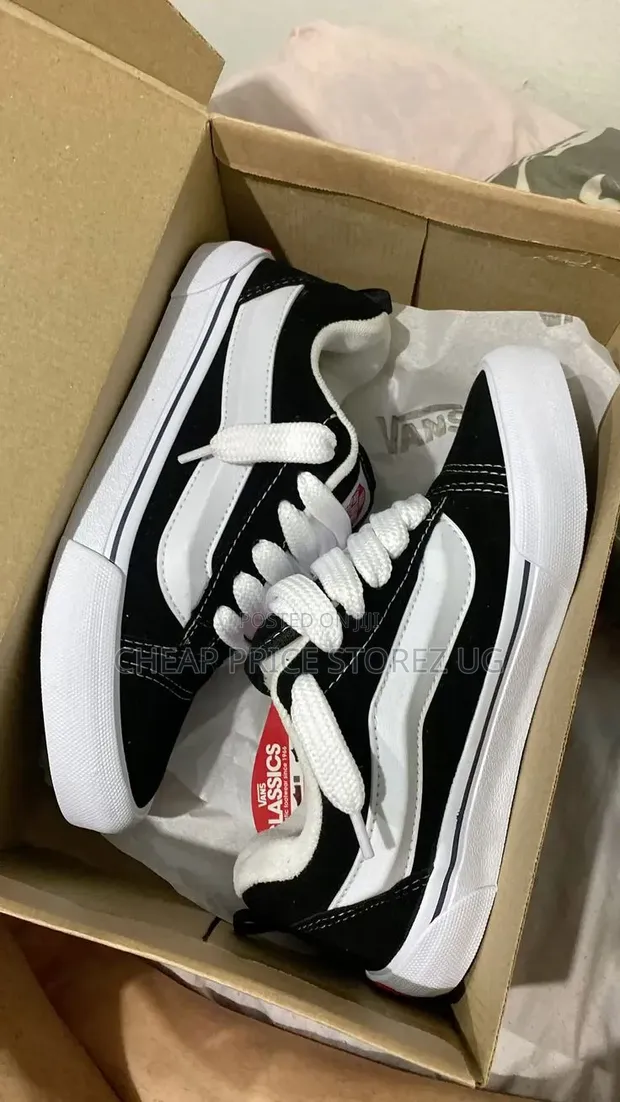 Vans Old Skool Classic Black White Sneakers - 1
