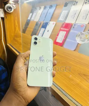 Apple iPhone 12 64GB Green