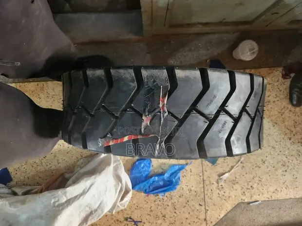 28x9R15 Armour Tires (Tube Type) - 1