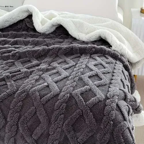 Patterned Woolen Flussy Blanket - 1