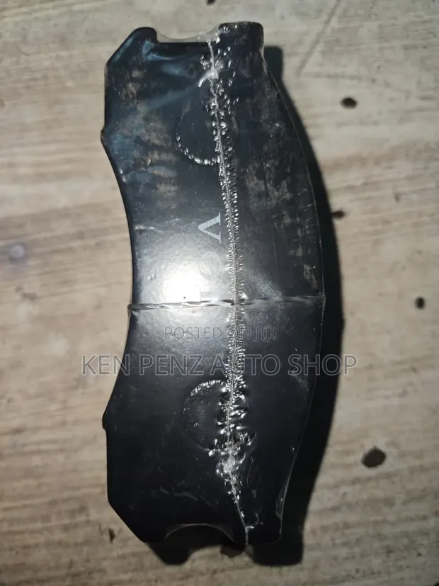 Mitsubishi Canter Brake Pads (Brand New) - 1