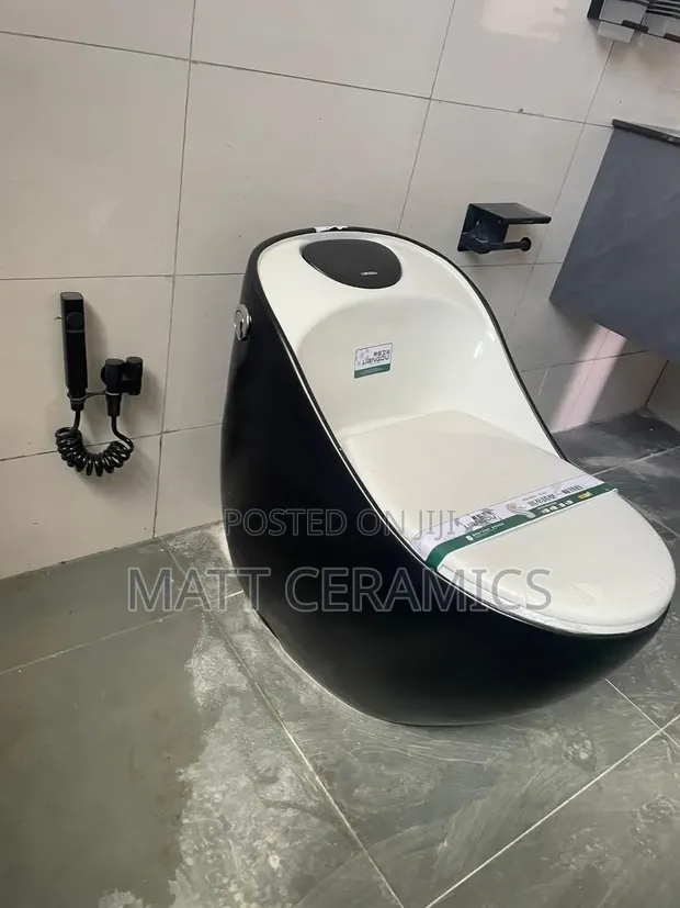 GE Large Black Toilet Seat - Brand New - 1