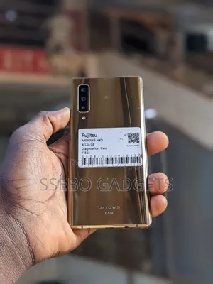 Fujitsu Arrows NX9 F-52A 128GB Gold