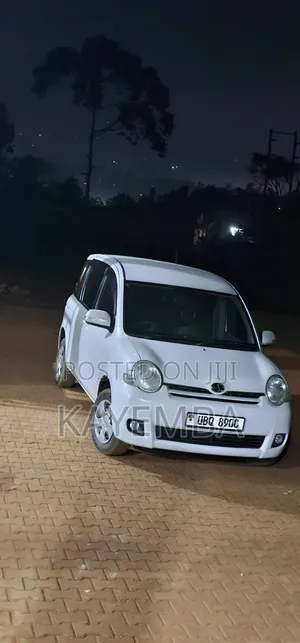 Toyota Sienta 2010 for Hire with Driver