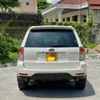 Subaru Forester 2010 Off White - 3
