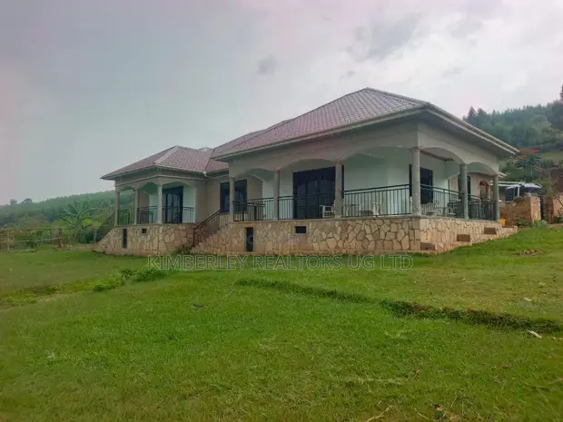 4 Bedroom House for Sale in Busunju, Hoima Road - 1