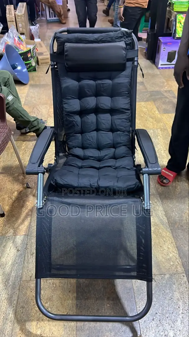 Adjustable Zero-Gravity Folding Recliner Chair - 1