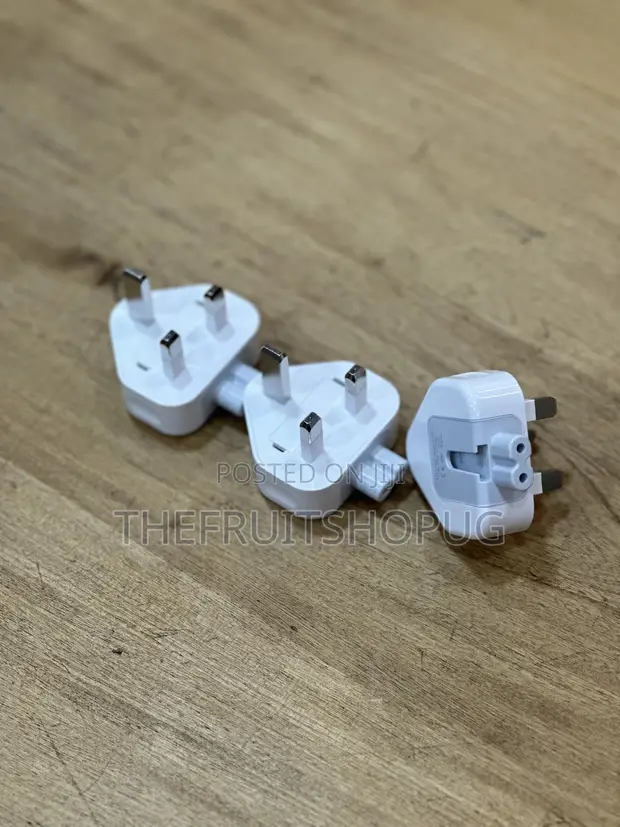 Apple Plug Adapter - UK 3-Pin - 1