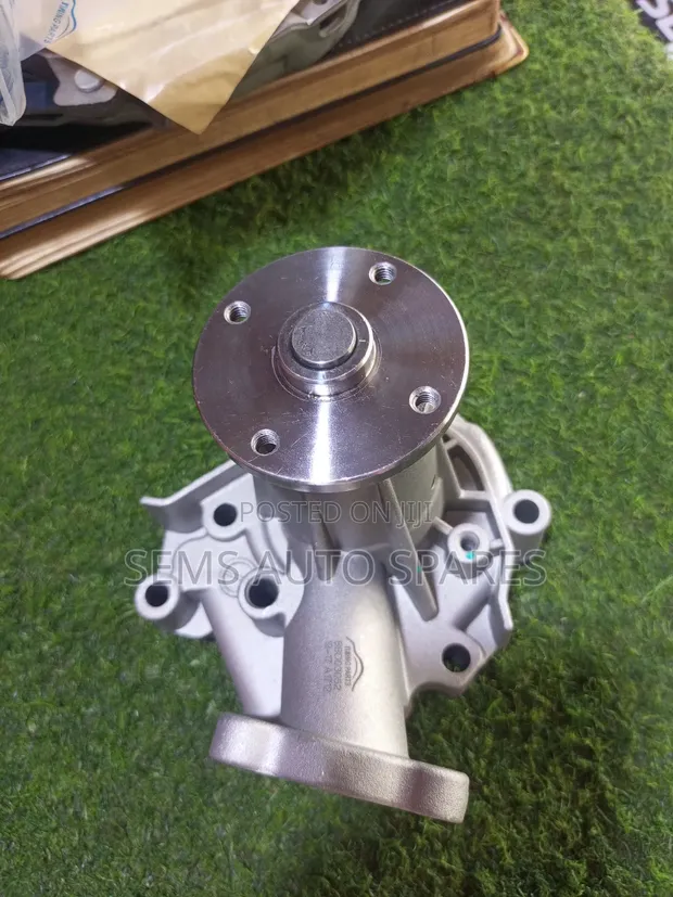 Mitsubishi L200 Water Pump for 4D56 Engine - 1