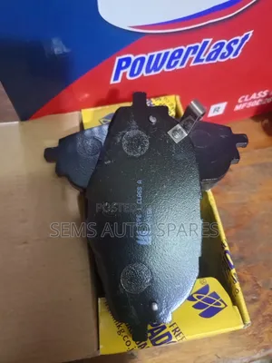 Kashiyama Front Brake Pads for Toyota Auris (2018)