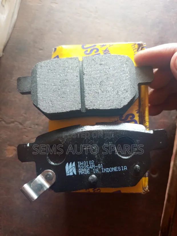 Kashiyama Rear Brake Pads for Toyota Rumion - 1