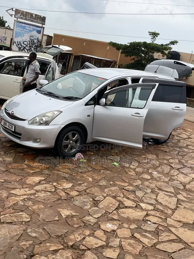 Toyota Wish 2007 Silver - 1