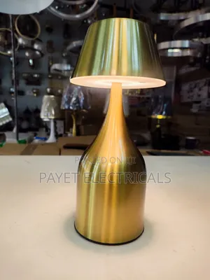 d.light Rechargeable Bedside Table Lamp