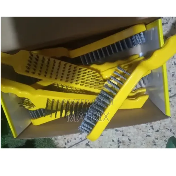 Industrial Wire Brush - Heavy-Duty Cleaning - 1