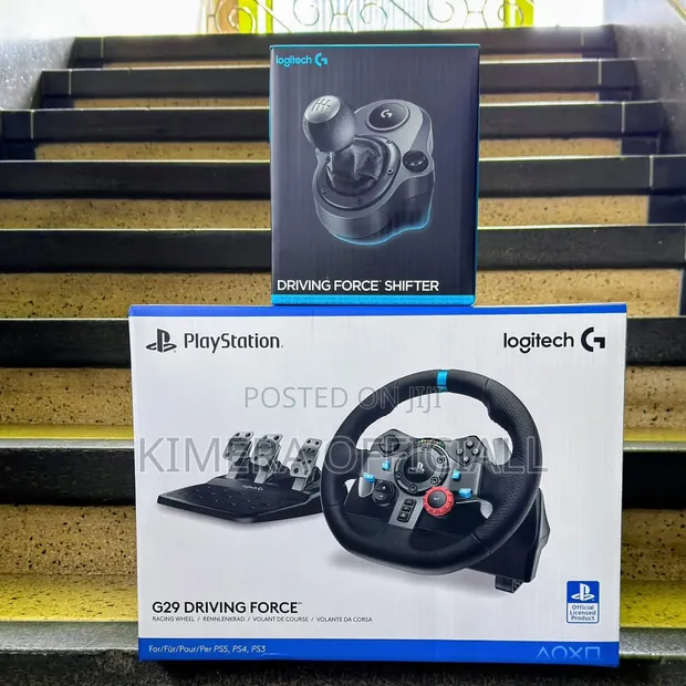 Logitech G29 Driving Force Racing Wheel (PS5/PS4/PC) - 1