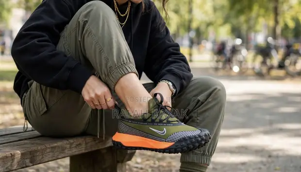 Original Nike ACG Mountain Fly Gore-Tex Sneakers - 1