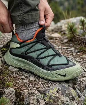 Nike ACG Air Terra Antarktik GTX Hiking Sneakers