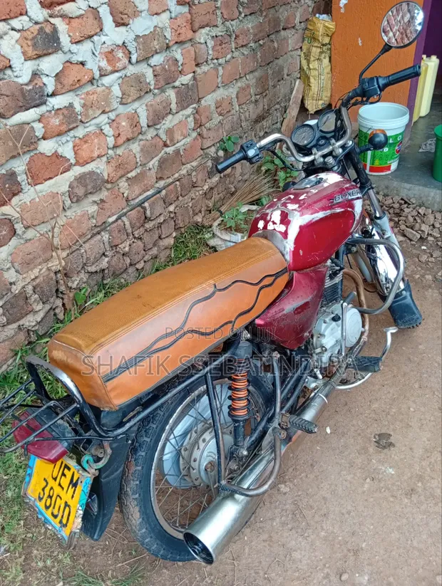 Bajaj Boxer 100 2016 Red - 1