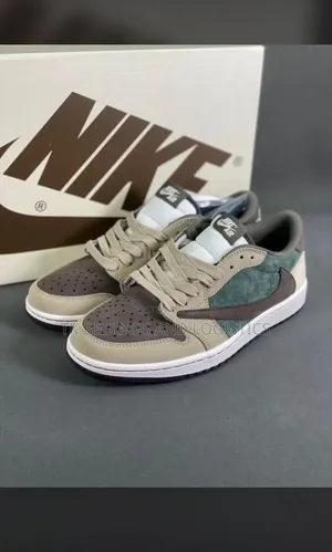 Nike Air Jordan 1 Low x Travis Scott