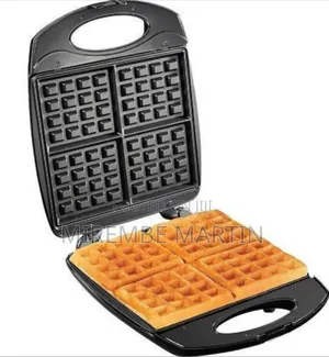 Saachi Professional Four-Slice Square Waffle Maker