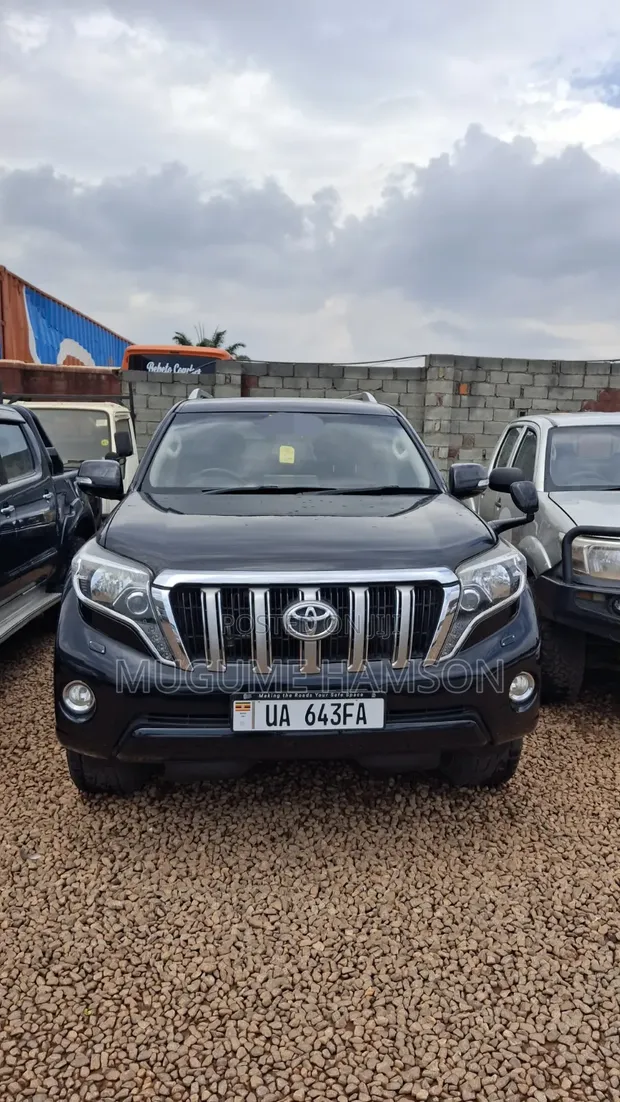 Toyota Land Cruiser Prado 2016 Black - 1