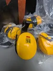 3M Peltor Optime 98 Earmuff - 1