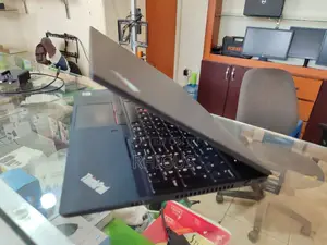 Lenovo ThinkPad P15s Gen 1 Laptop