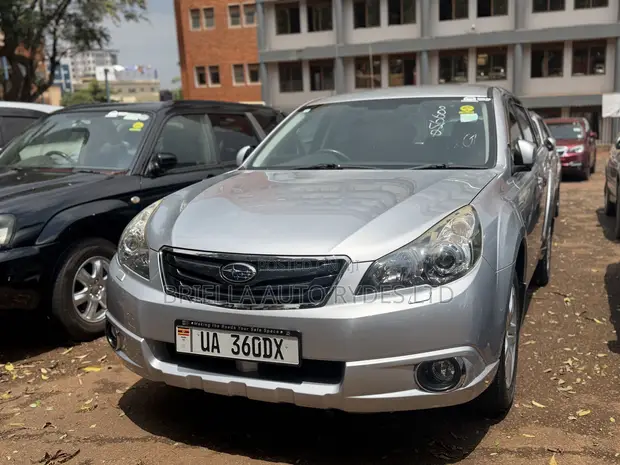 Subaru Legacy 2011 Silver - 1